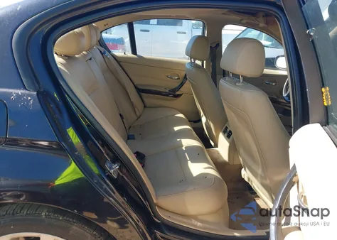 2011 BMW 328I xDrive z USA, uszkodzony, nr VIN WBAPK5C50BA661549